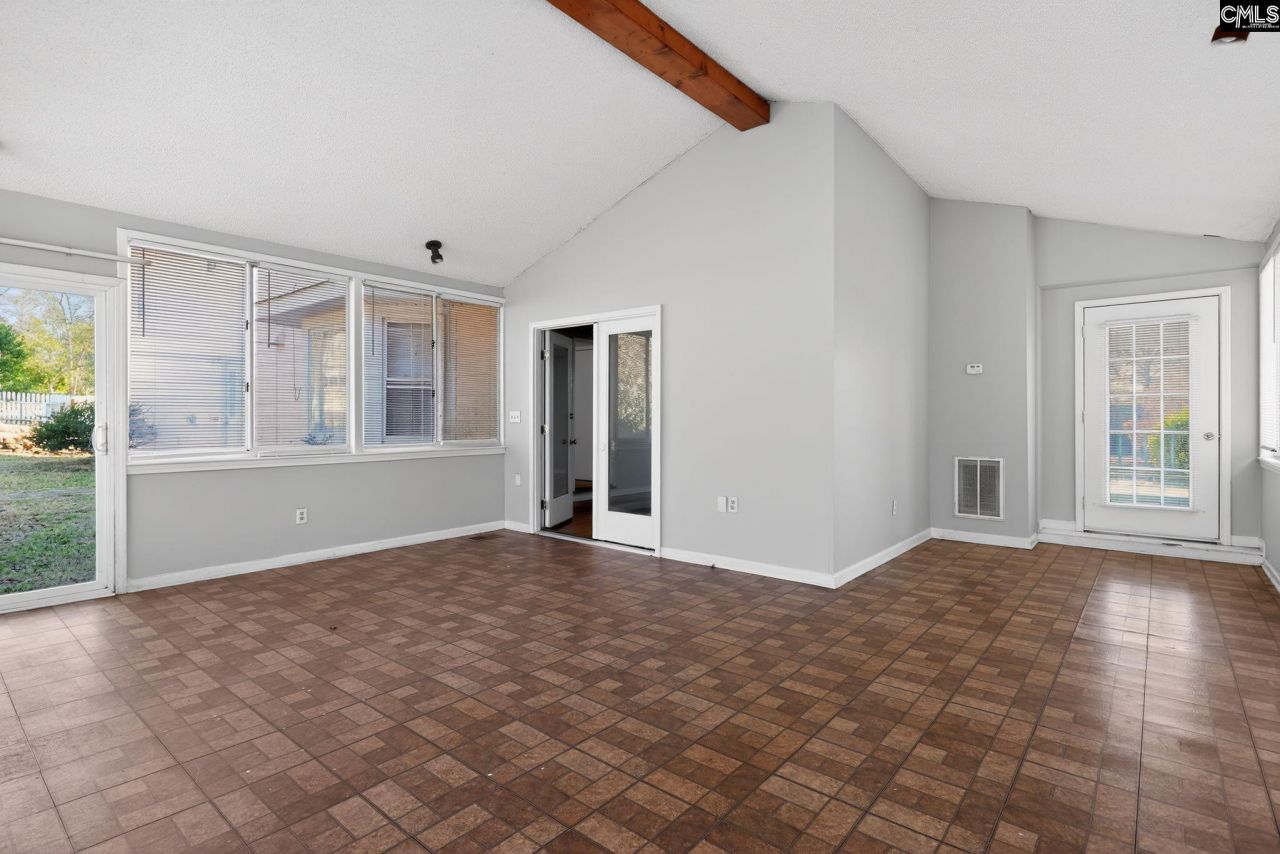 18 Belle Oaks Court  Photo 9