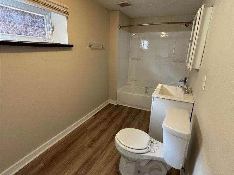 3706 Walton Avenue, Cleveland, OH 44113 Photo 10