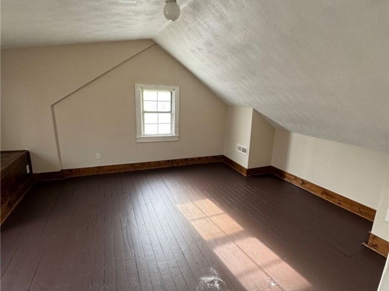 3706 Walton Avenue, Cleveland, OH 44113 Photo 9