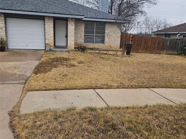 1006 Country Aire DR, Unit B, Round Rock, TX 78664