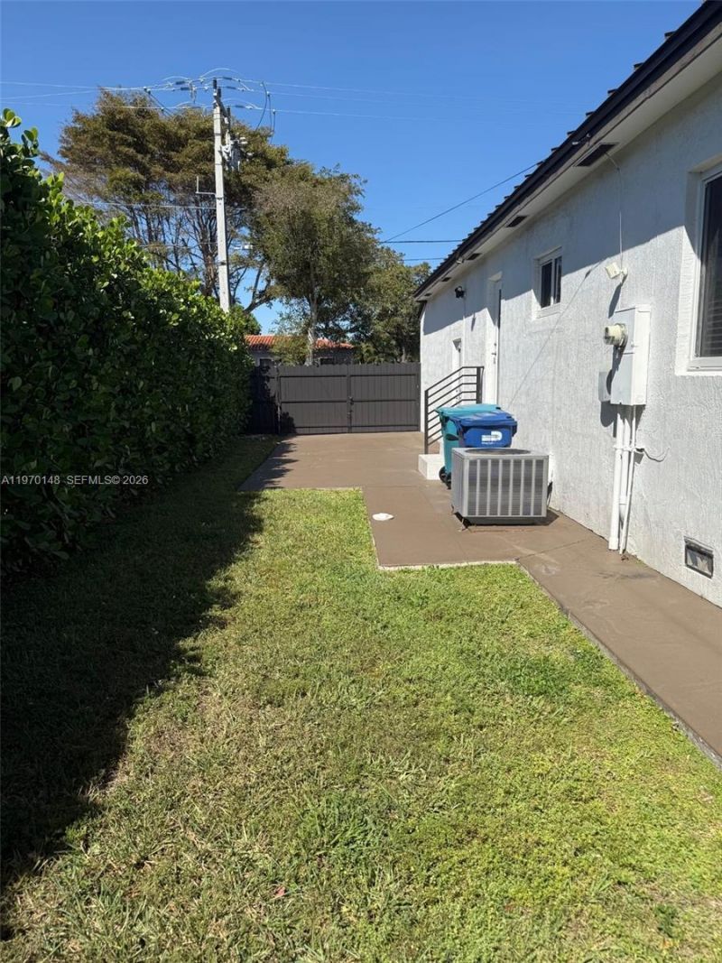 5870 NW 38th St, Virginia Gardens, FL 33166 Photo