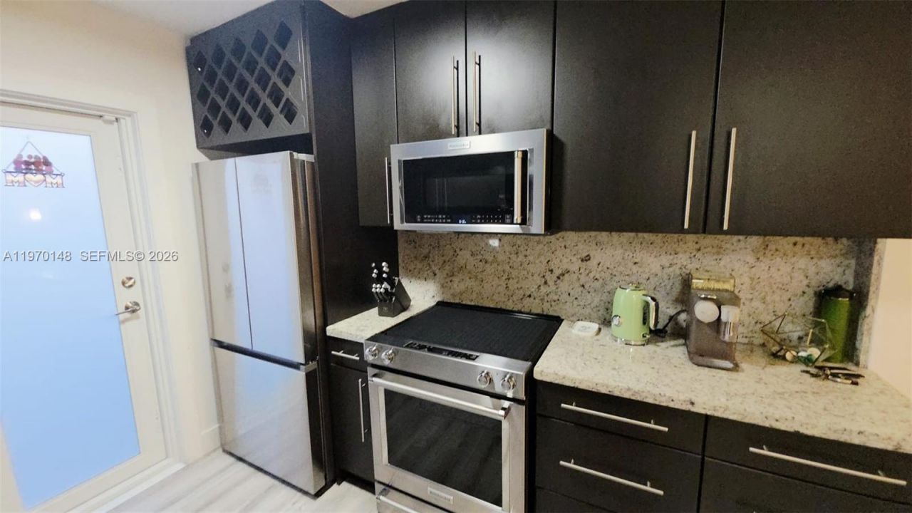 5870 NW 38th St, Virginia Gardens, FL 33166 Photo