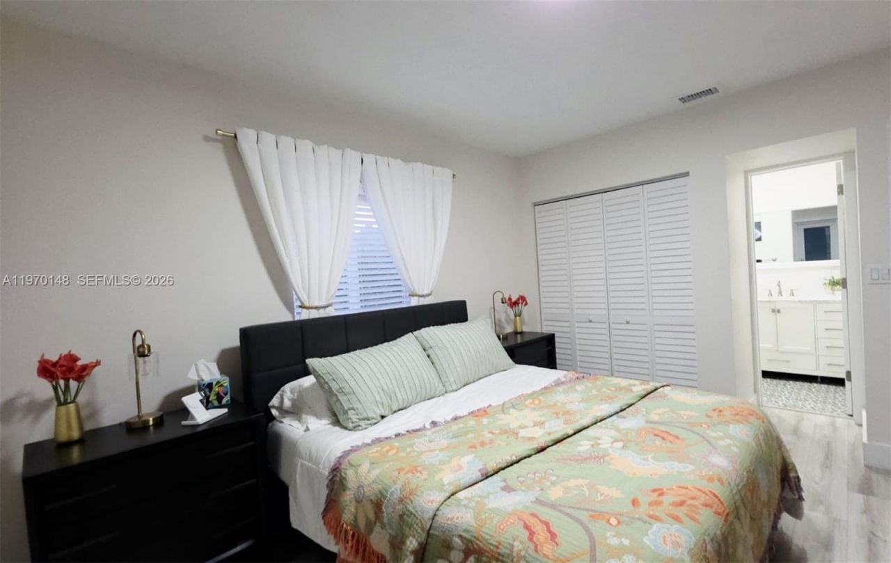 5870 NW 38th St, Virginia Gardens, FL 33166 Photo