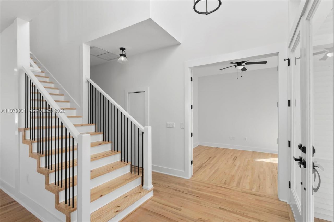 606 Indiana Ave, Crystal Beach, FL 34681 Photo