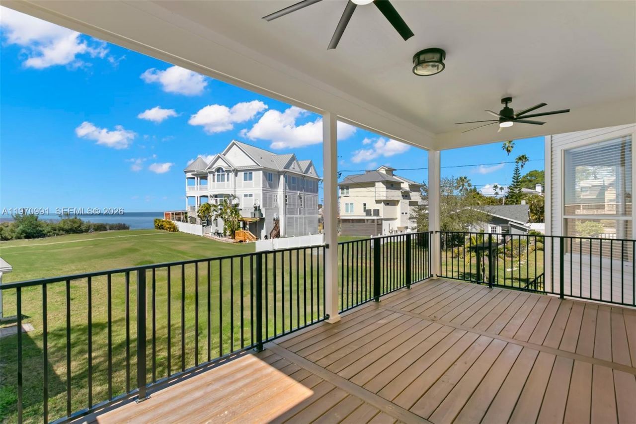 606 Indiana Ave, Crystal Beach, FL 34681 Photo