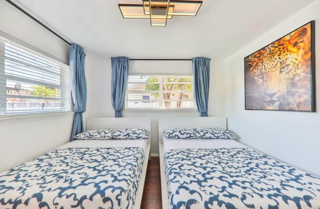 Please Call For Address, Miami, FL 33180 Photo