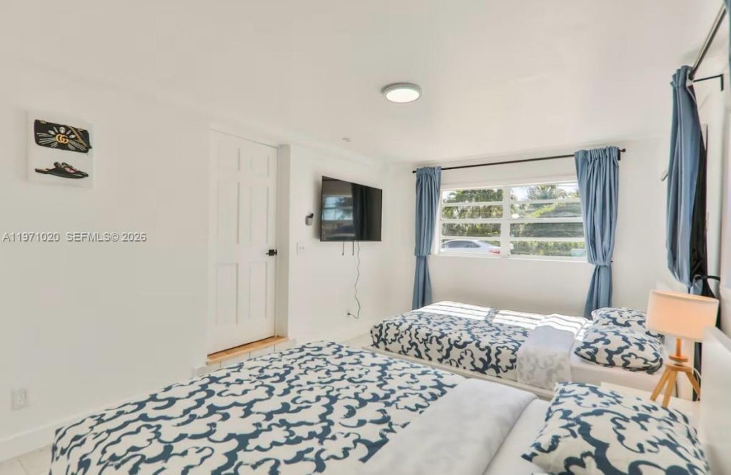 Please Call For Address, Miami, FL 33180 Photo