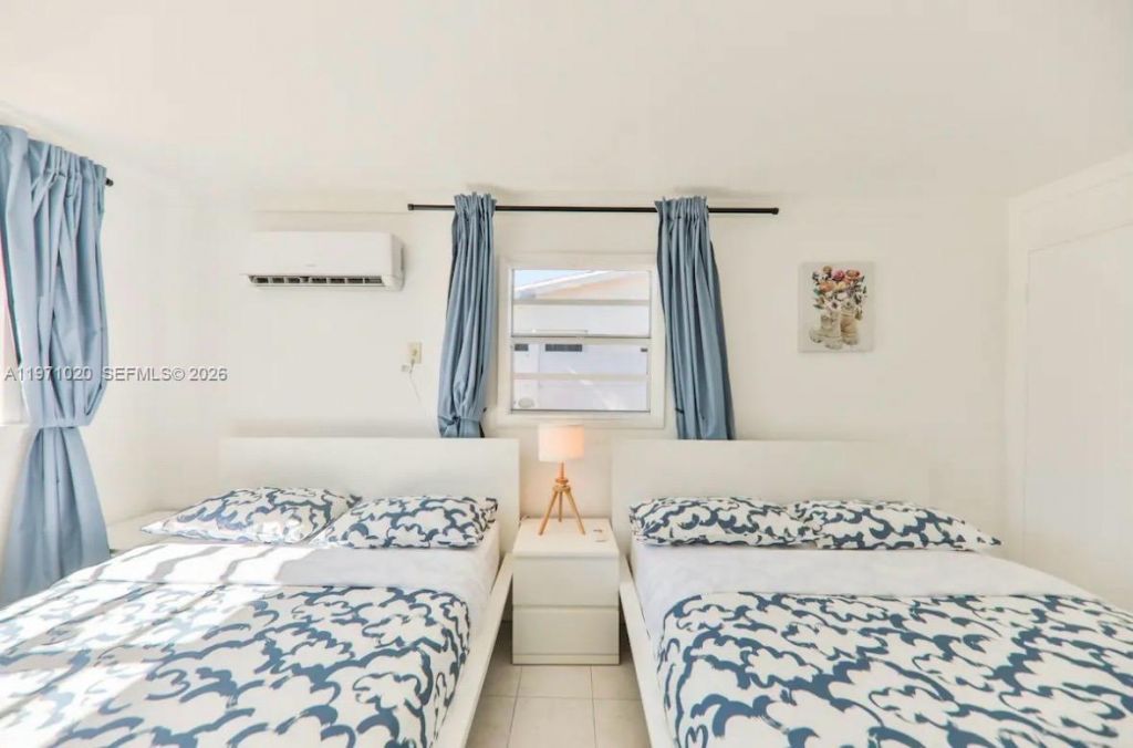 Please Call For Address, Miami, FL 33180 Photo