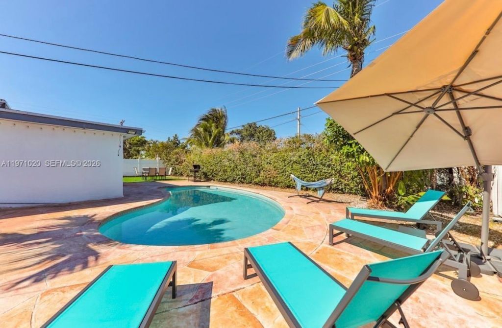 Please Call For Address, Miami, FL 33180 Photo