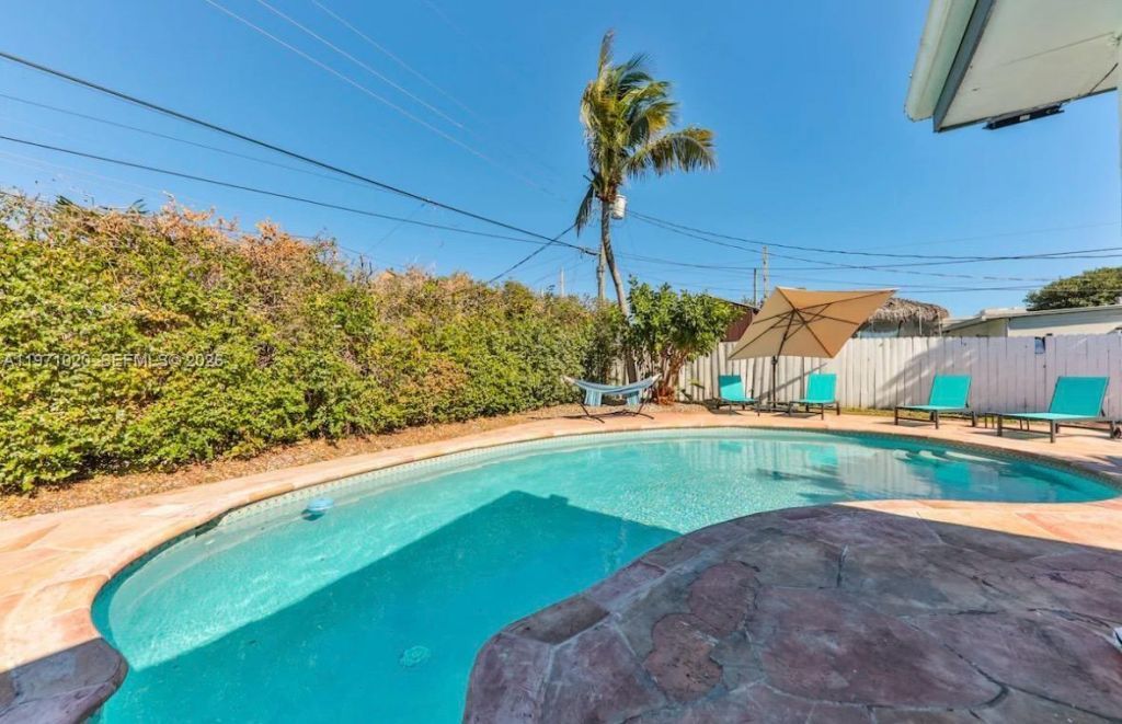 Please Call For Address, Miami, FL 33180 Photo