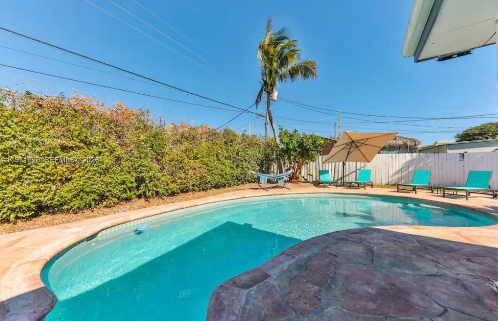 Please Call For Address, Miami, FL 33180 Photo