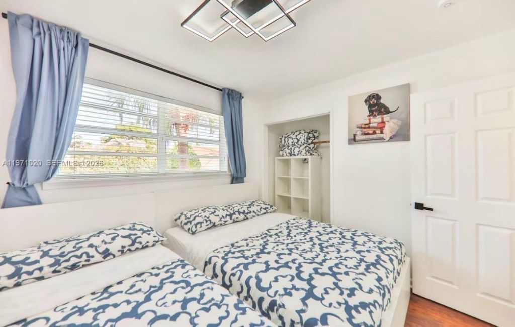 Please Call For Address, Miami, FL 33180 Photo