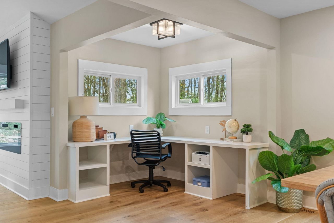 978 Law Lane Photo 23