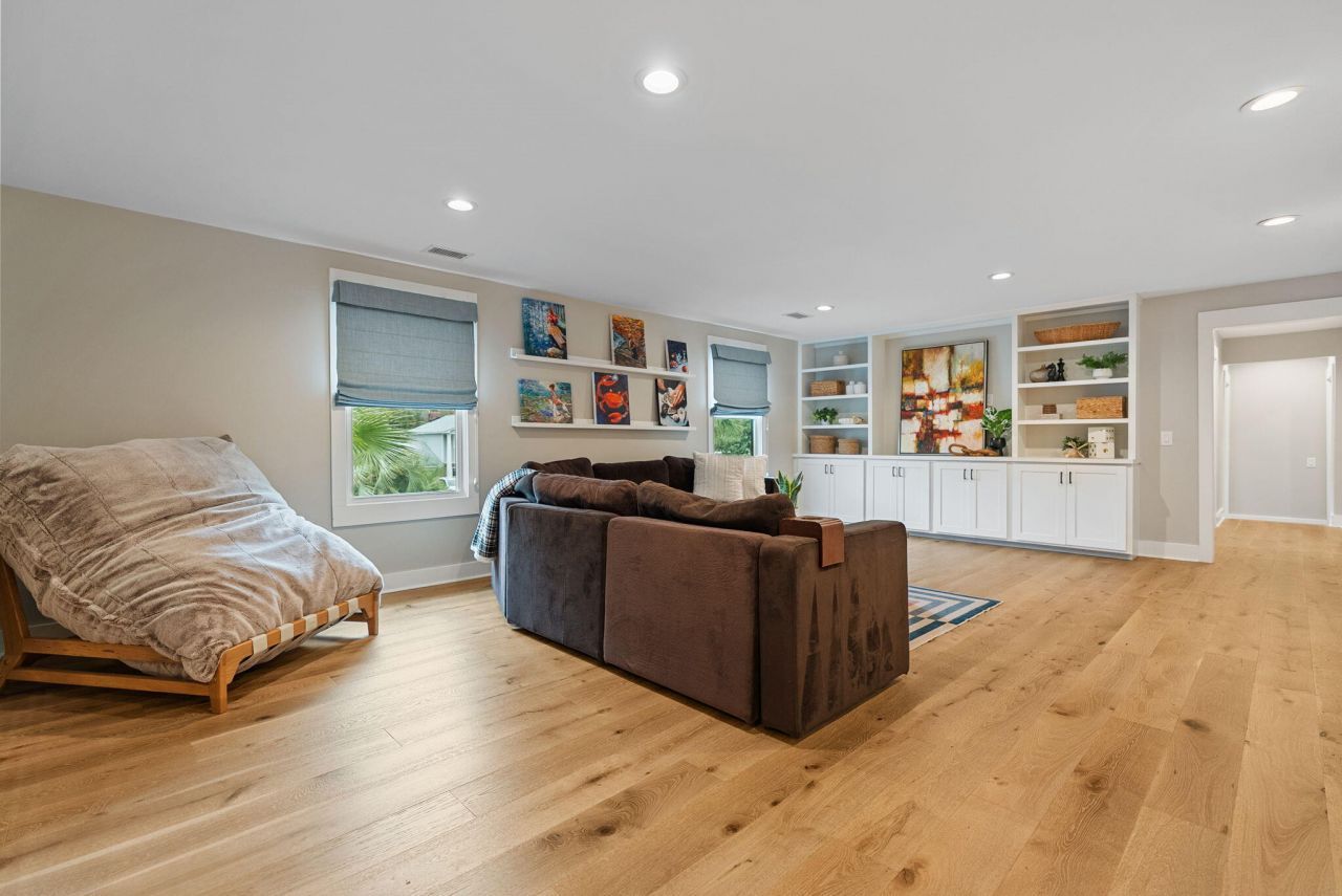 978 Law Lane Photo 26