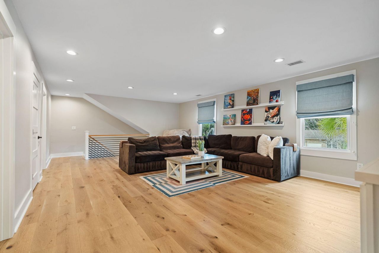 978 Law Lane Photo 27