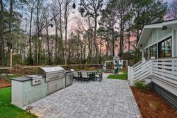 978 Law Lane photo 4