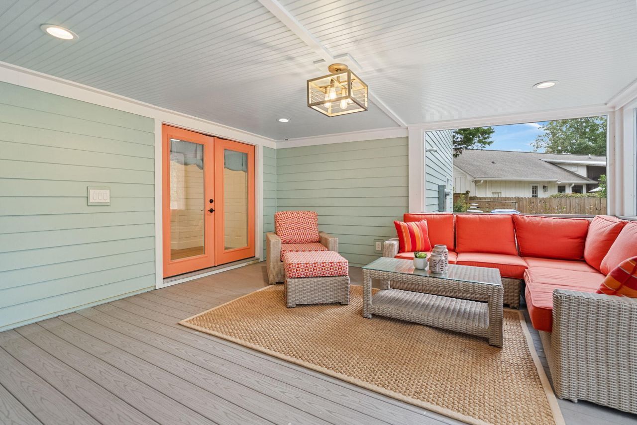 978 Law Lane Photo 47