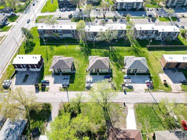 8622-8630 Lane Avenue, Raytown, MO 64138