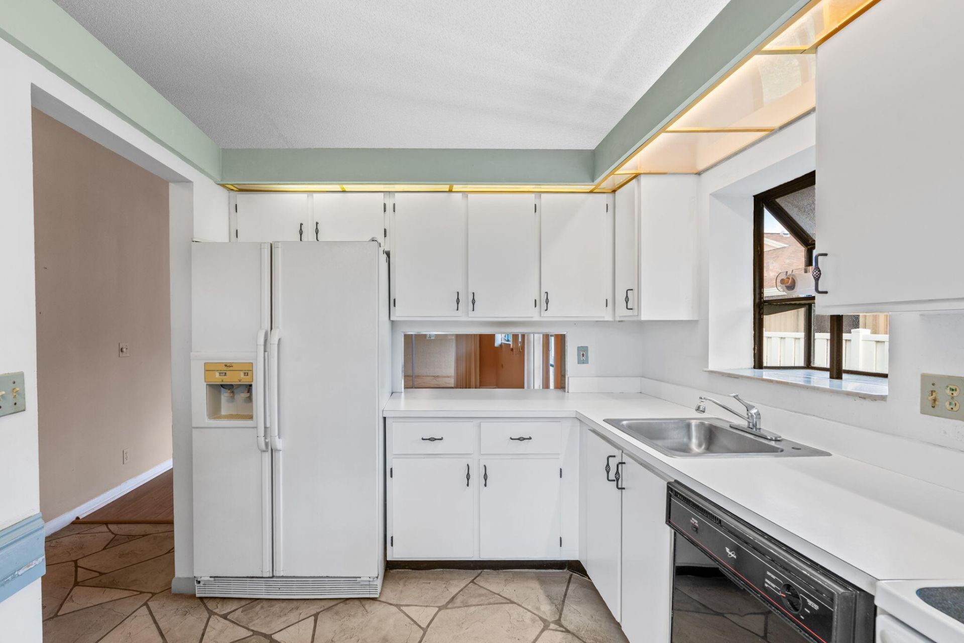 8101 Sweetbriar Way, Unit B, Boca Raton, FL 33496 Photo