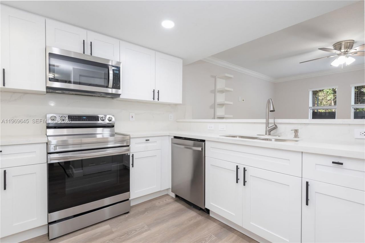 8902 NW 109th Ct, Unit 1203, Doral, FL 33178 Photo