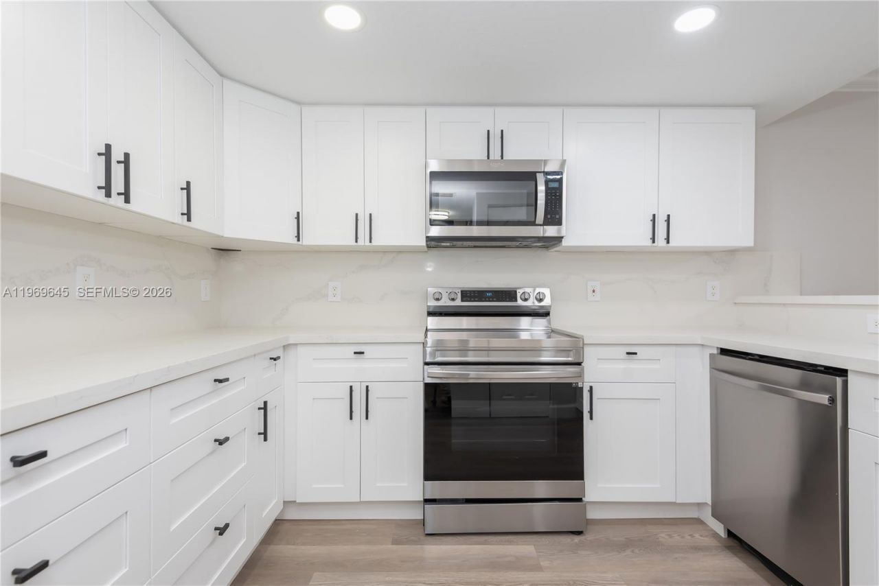 8902 NW 109th Ct, Unit 1203, Doral, FL 33178 Photo