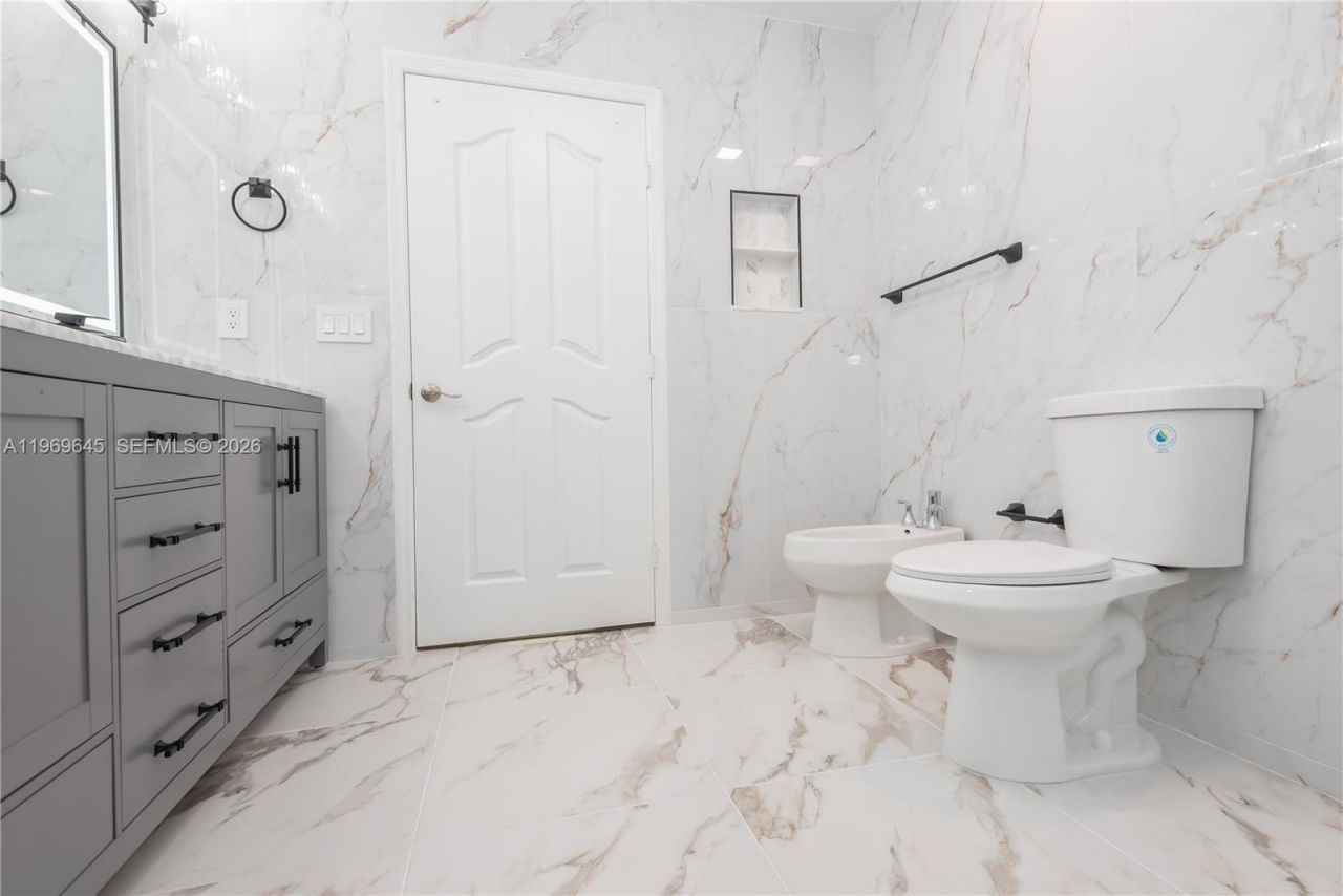 8902 NW 109th Ct, Unit 1203, Doral, FL 33178 Photo