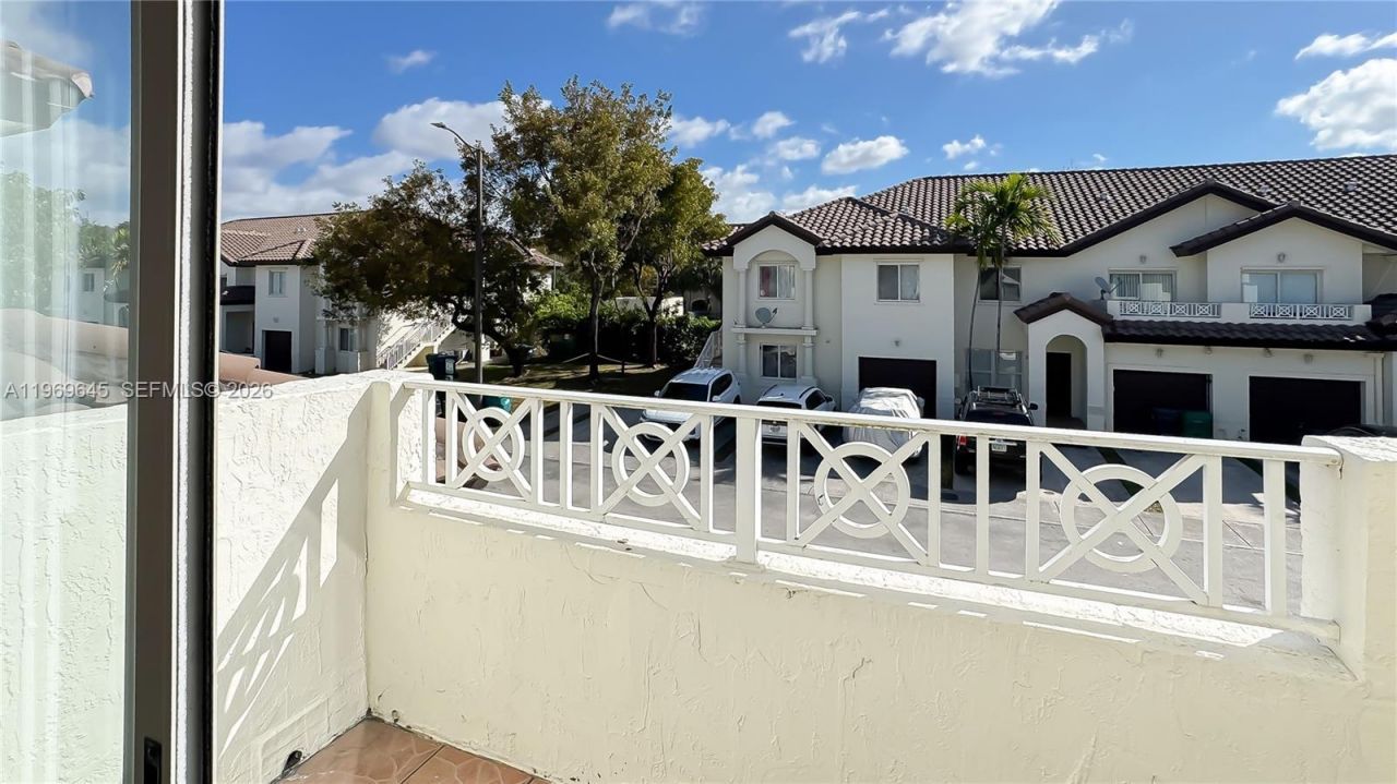 8902 NW 109th Ct, Unit 1203, Doral, FL 33178 Photo