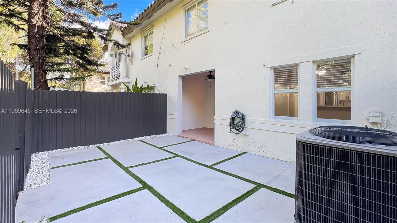 8902 NW 109th Ct, Unit 1203, Doral, FL 33178 Photo