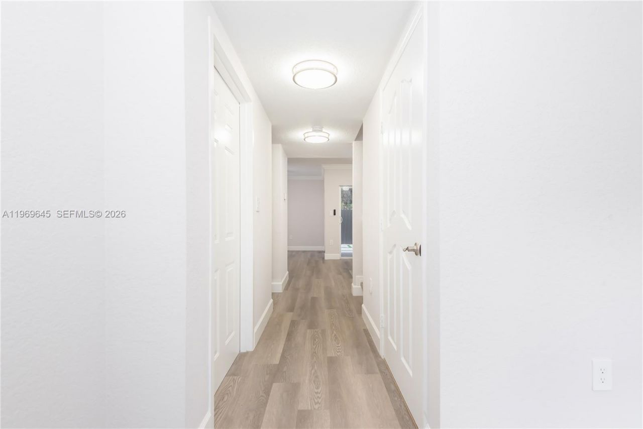 8902 NW 109th Ct, Unit 1203, Doral, FL 33178 Photo