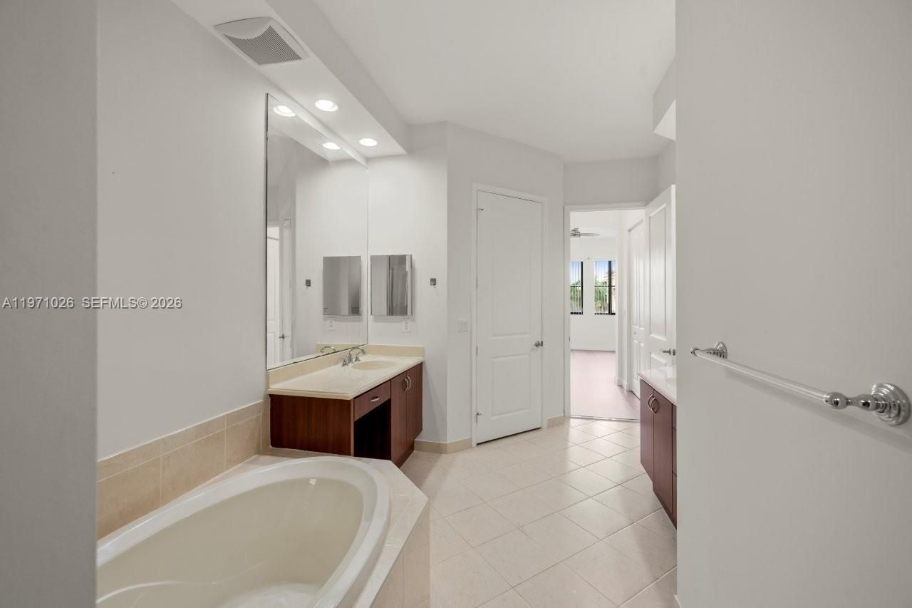 2900 NW 125th Ave, Unit 3-416, Sunrise, FL 33323 Photo