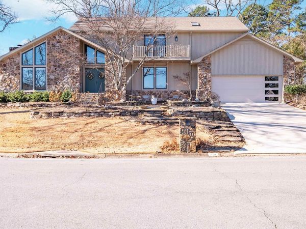 Little Rock, AR 72211