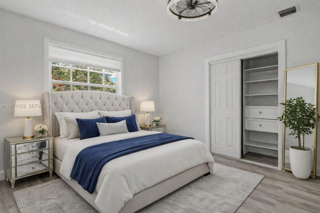 941 NE 154th St, North Miami Beach, FL 33162 Photo