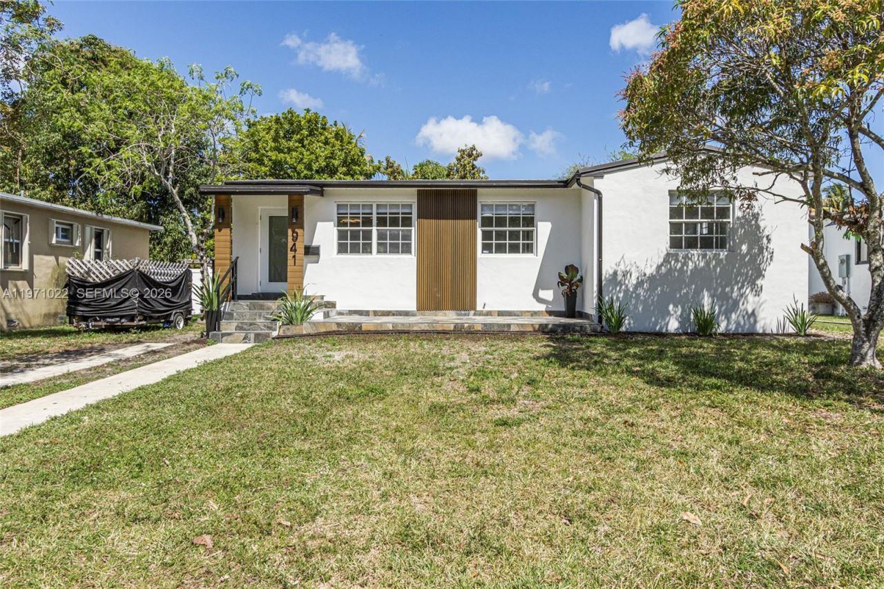 941 NE 154th St, North Miami Beach, FL 33162 Photo