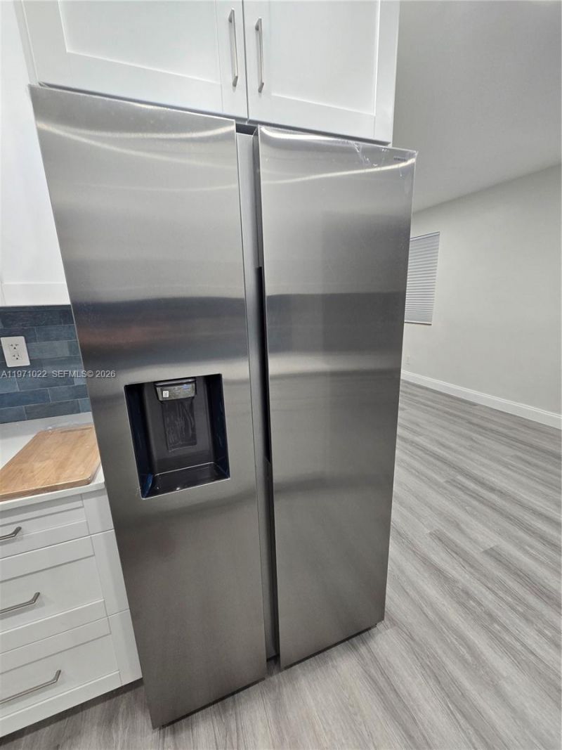 941 NE 154th St, North Miami Beach, FL 33162 Photo