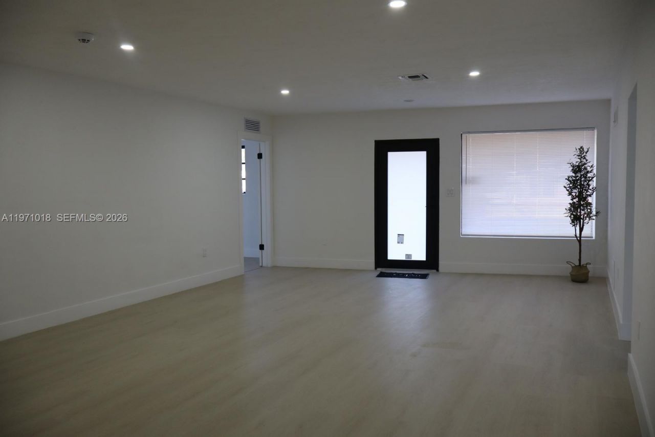 18712 NW 23rd Ct, Miami Gardens, FL 33056 Photo