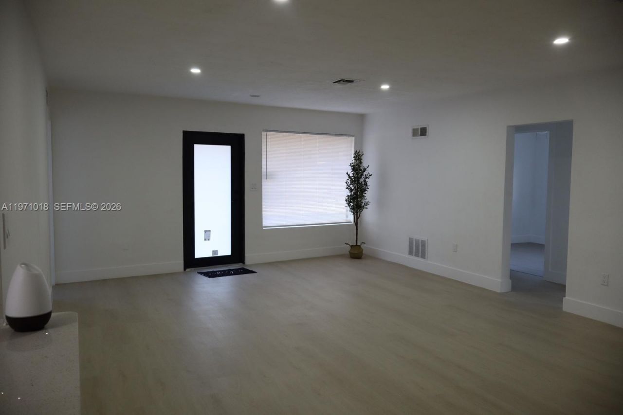 18712 NW 23rd Ct, Miami Gardens, FL 33056 Photo