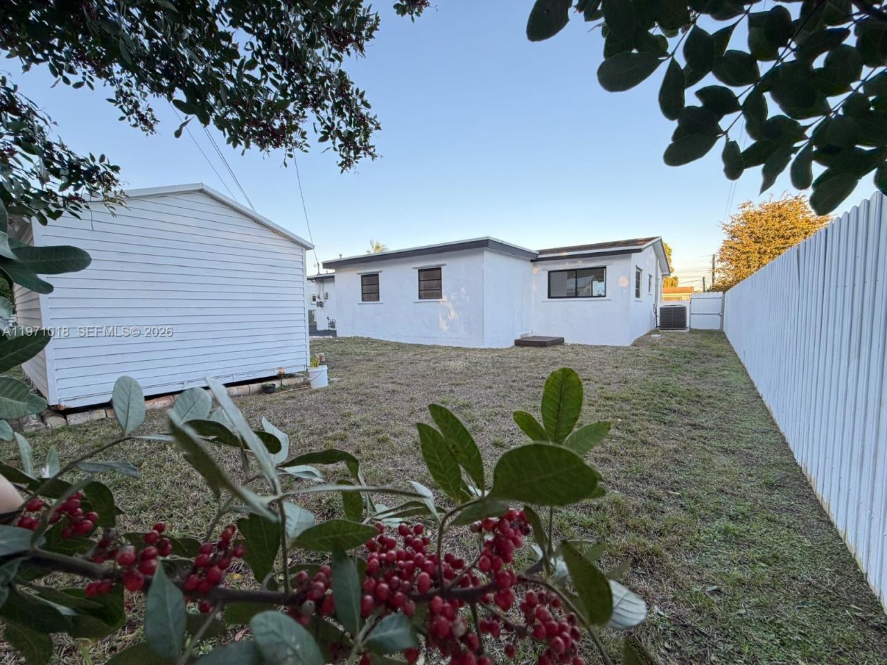 18712 NW 23rd Ct, Miami Gardens, FL 33056 Photo