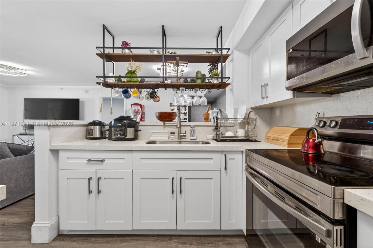 2133 Renaissance Blvd, Unit 203, Miramar, FL 33025 Photo