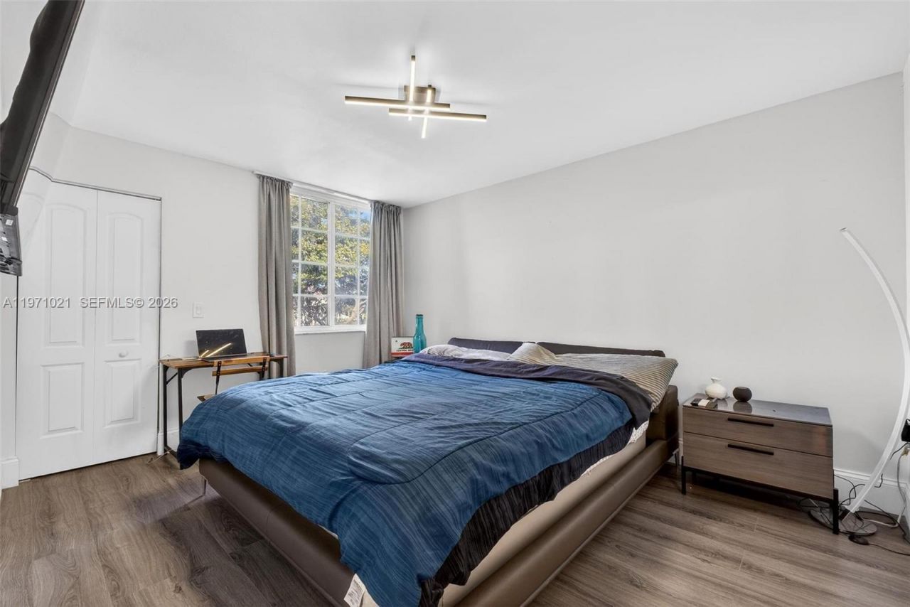 2133 Renaissance Blvd, Unit 203, Miramar, FL 33025 Photo