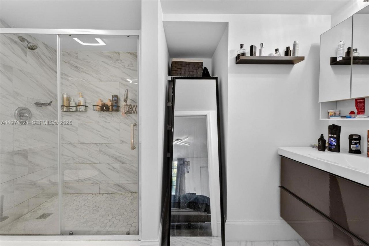 2133 Renaissance Blvd, Unit 203, Miramar, FL 33025 Photo