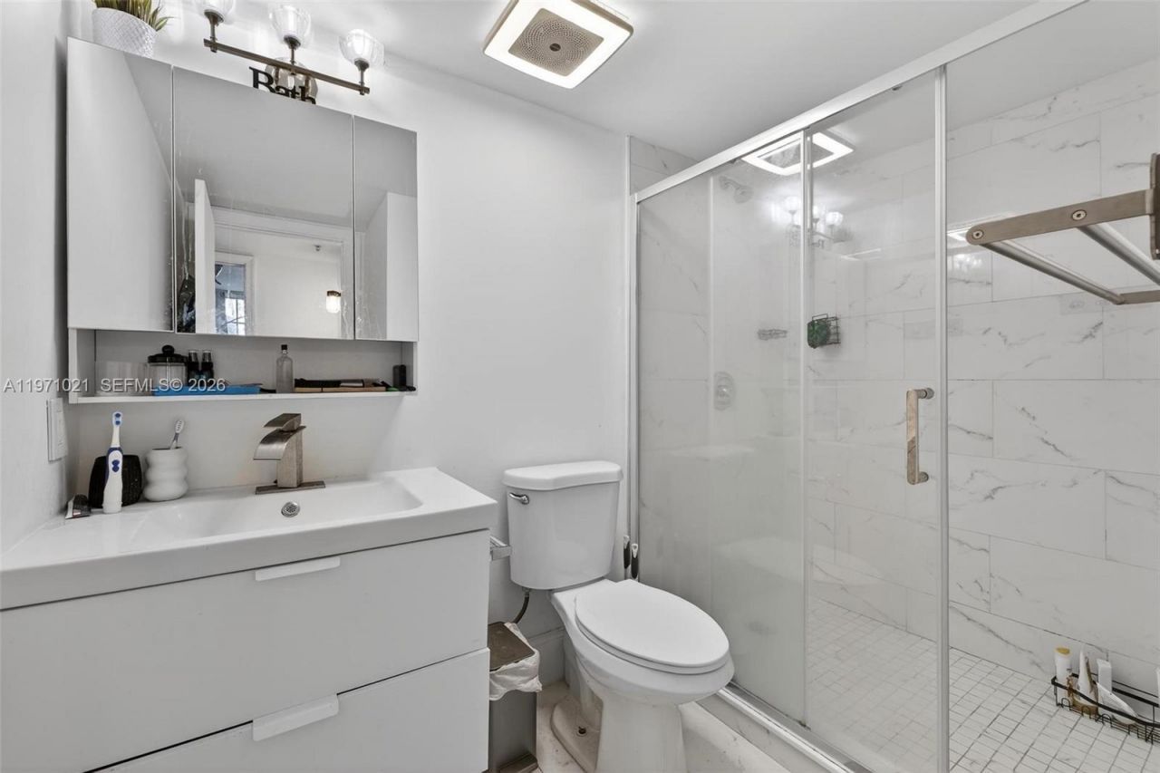 2133 Renaissance Blvd, Unit 203, Miramar, FL 33025 Photo