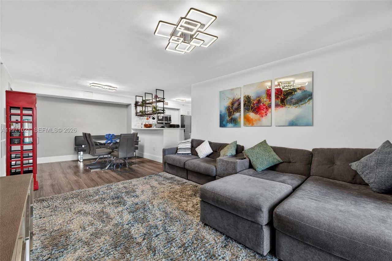 2133 Renaissance Blvd, Unit 203, Miramar, FL 33025 Photo