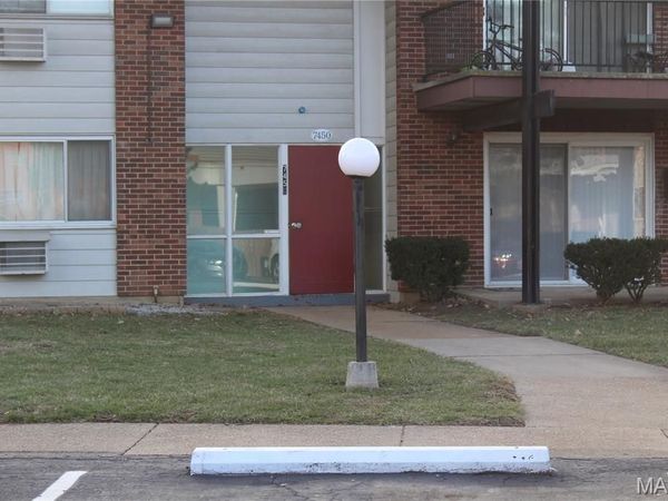 7450 Sieloff Drive , Unit D, Hazelwood, MO 63042
