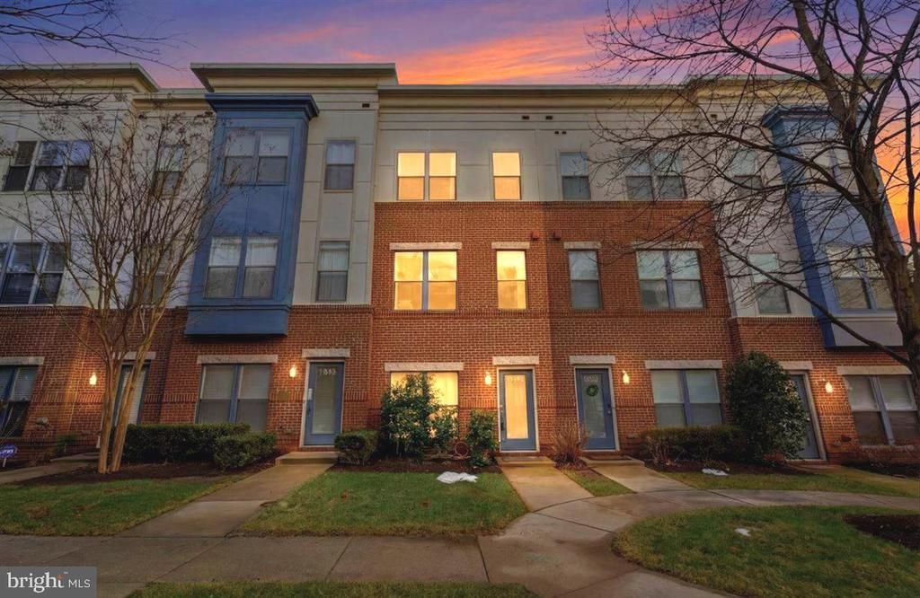 12183 Waveland Street, Fairfax, VA 22033 Main Photo