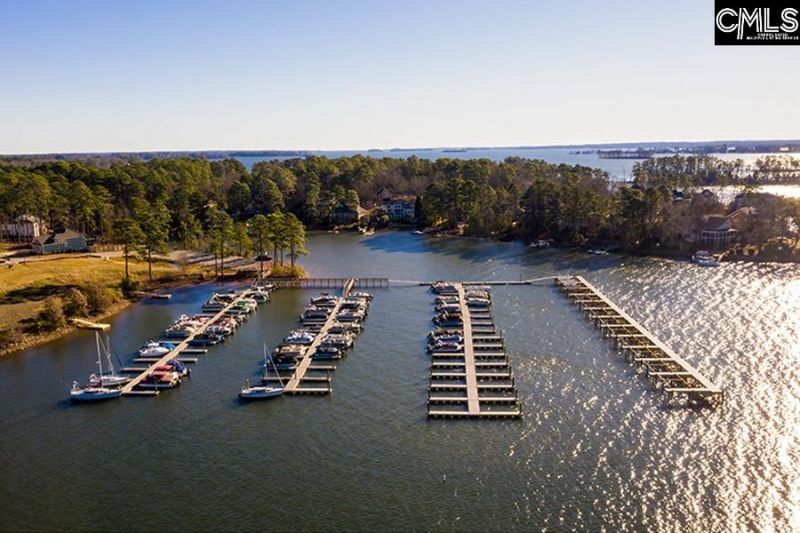 104 Bay Pointe Drive  Photo 6