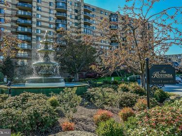 8370 GREENSBORO DRIVE , Unit 325, MCLEAN, VA 22102