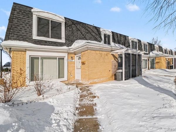 29960 City Center Drive, Warren, MI 48093