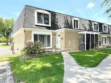 29960 City Center Drive, Warren, MI 48093