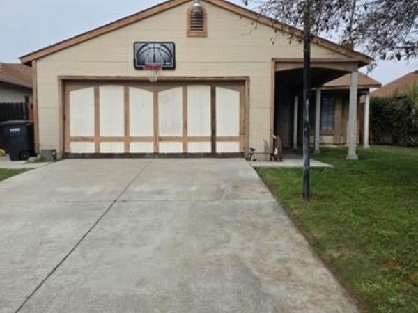 2099 Applewood Street, Colton, CA 92324