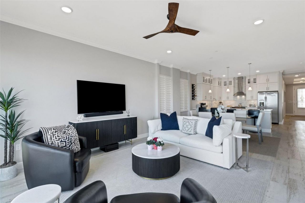 501 Tamiami Trail N, Unit 402, Venice, FL 34285 Photo